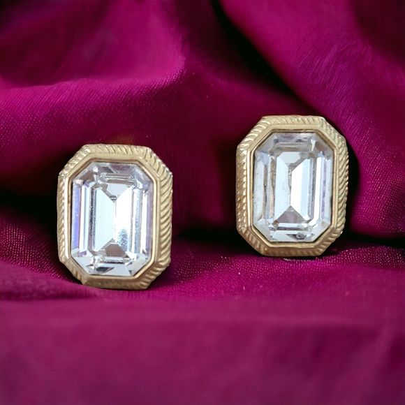 Vintage Swarovski Earrings Gold Tone Emerald Cut White Crystal Swan Signed - Picture 1 of 5